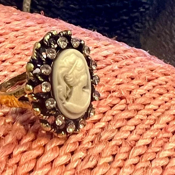 Elegant Cameo Cocktail Ring with Crystal Accents
Measures at a US size 6-3/4 - Picture 4 of 11